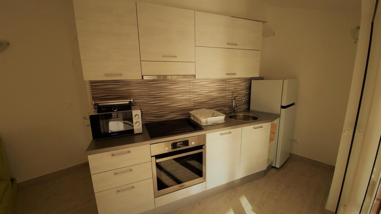 Holiday House Vela Vrta Sveti Ivan Dobrinjski ภายนอก รูปภาพ