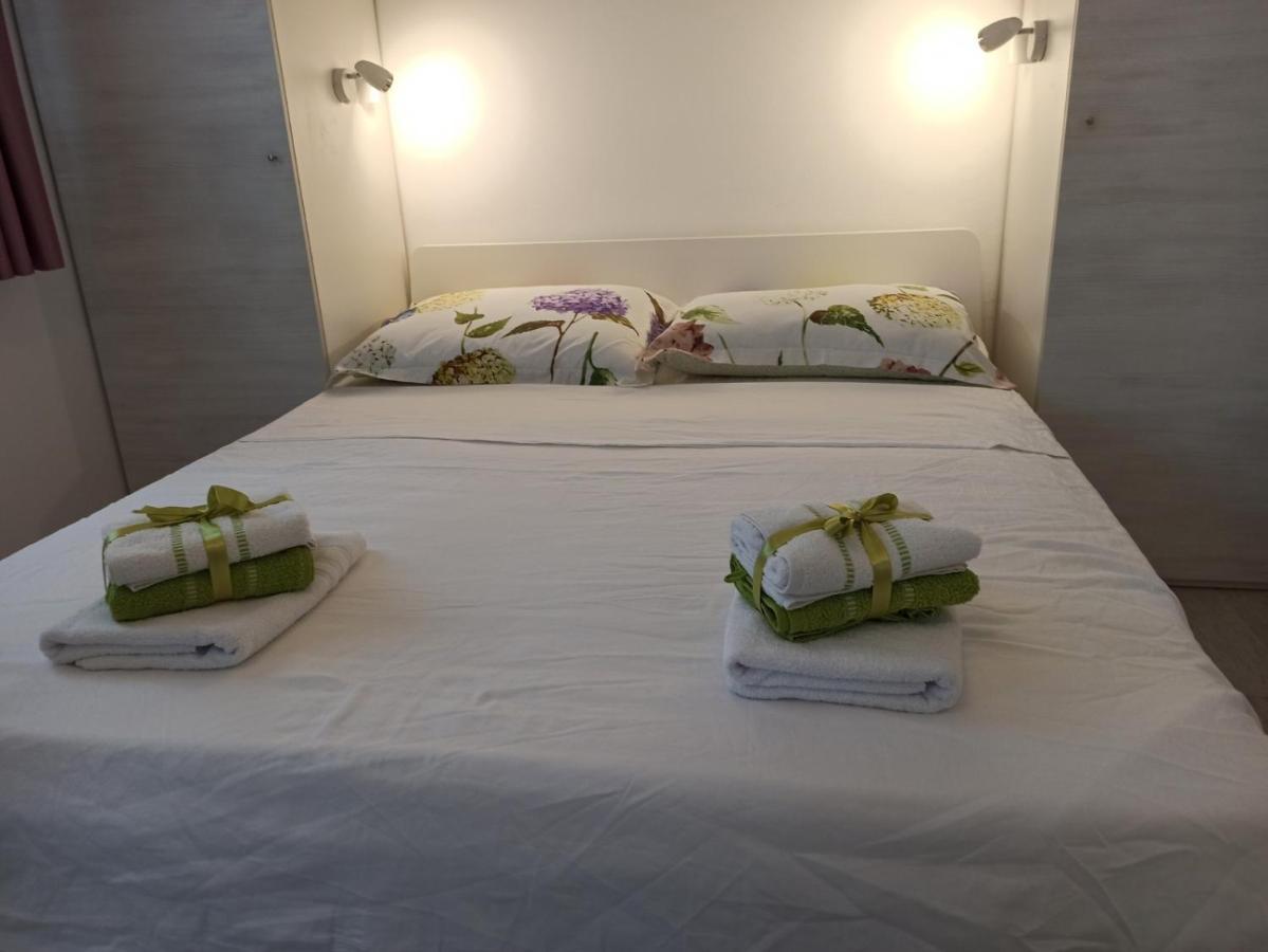 Holiday House Vela Vrta Sveti Ivan Dobrinjski ภายนอก รูปภาพ