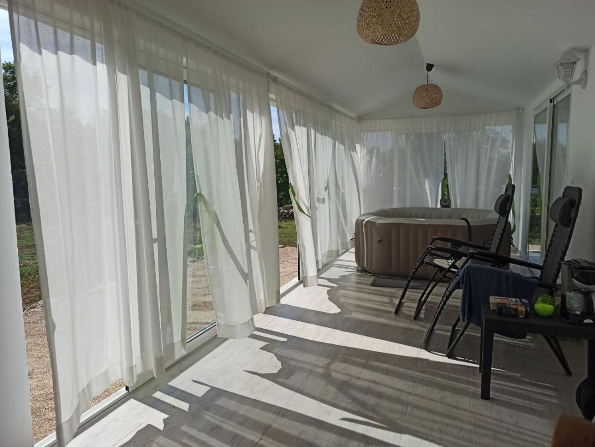 Holiday House Vela Vrta Sveti Ivan Dobrinjski ภายนอก รูปภาพ